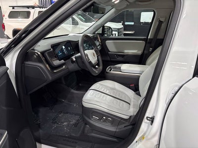 2025 RIVIAN R1S Adventure