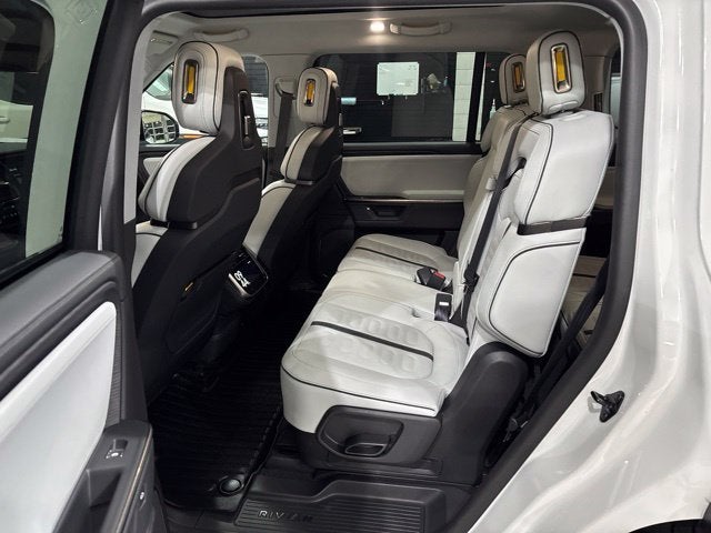 2025 RIVIAN R1S Adventure