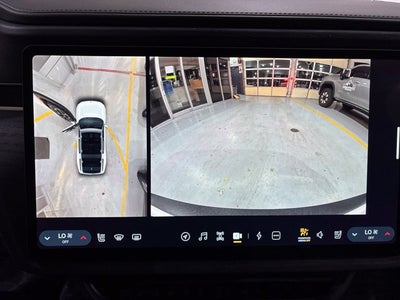 2025 RIVIAN R1S Adventure