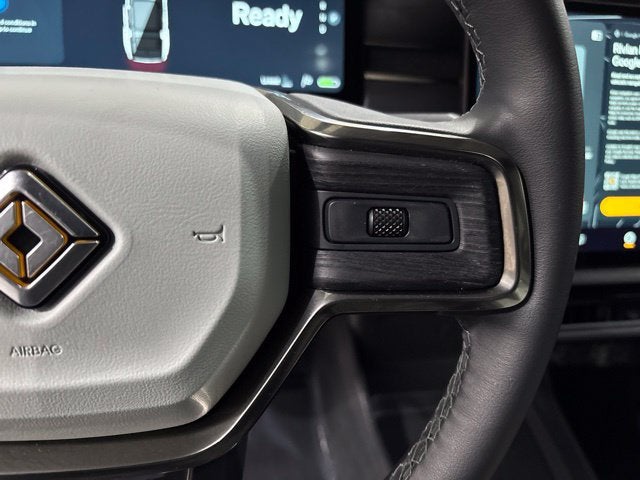 2025 RIVIAN R1S Adventure