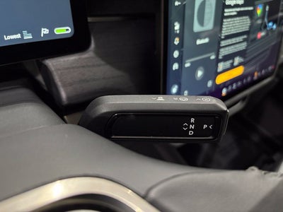 2025 RIVIAN R1S Adventure