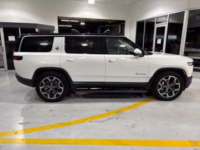 2025 RIVIAN R1S Adventure