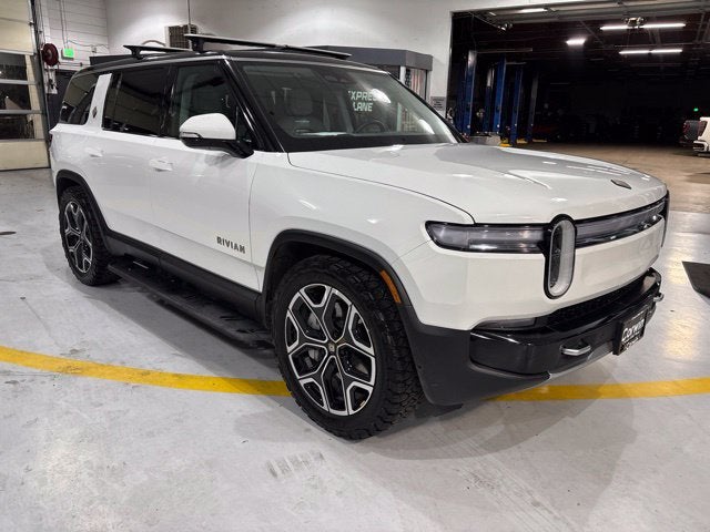 2025 RIVIAN R1S Adventure