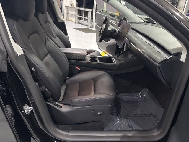 2024 Tesla Model Y Performance