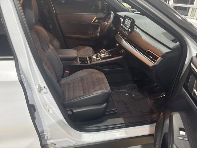 2023 Mitsubishi Outlander Ralliart S-AWC