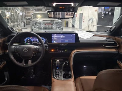 2025 Toyota Crown Signia Limited