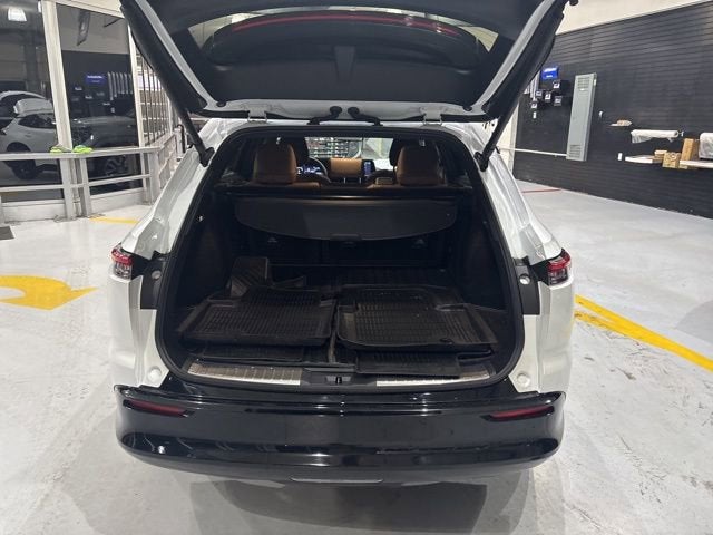 2025 Toyota Crown Signia Limited