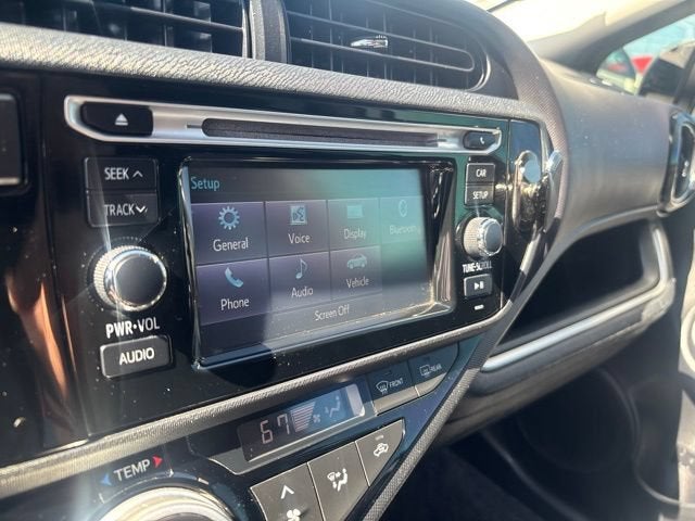 2016 Toyota Prius c One