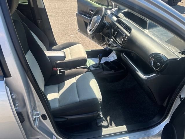 2016 Toyota Prius c One