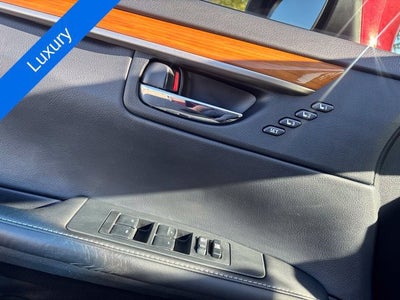 2013 Lexus ES 300h Hybrid