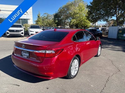 2013 Lexus ES 300h Hybrid
