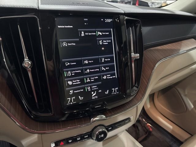 2019 Volvo XC60 Inscription