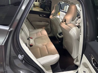 2019 Volvo XC60 Inscription
