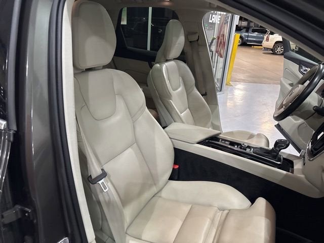 2019 Volvo XC60 Inscription