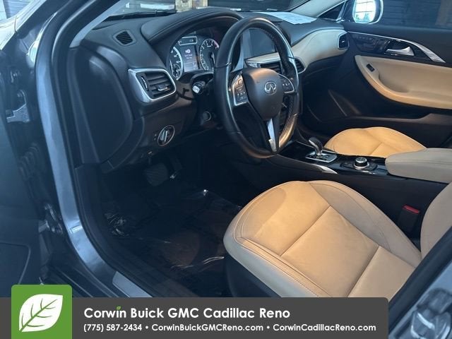 2018 INFINITI QX30 Premium