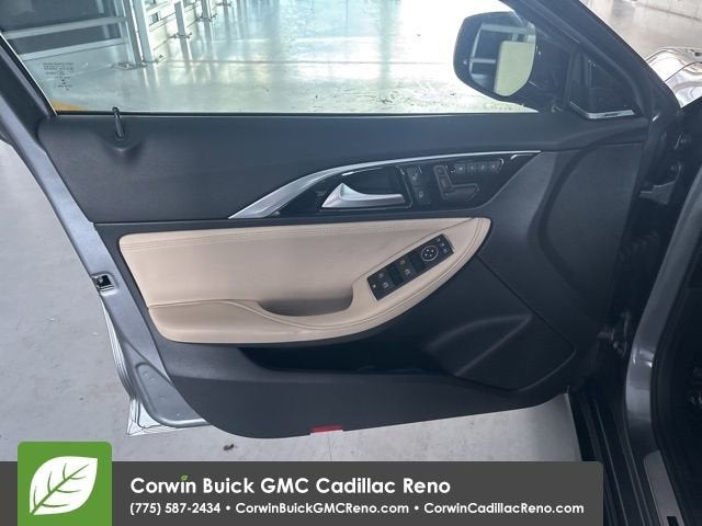 2018 INFINITI QX30 Premium