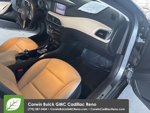 2018 INFINITI QX30 Premium