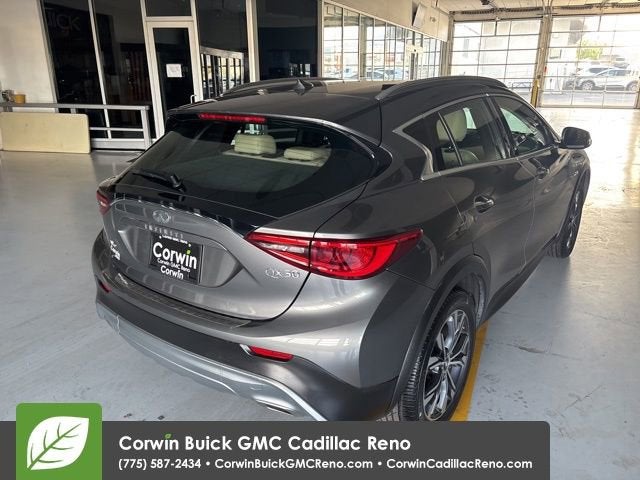 2018 INFINITI QX30 Premium