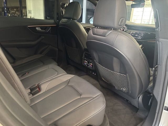 2021 Audi Q8 Premium Plus