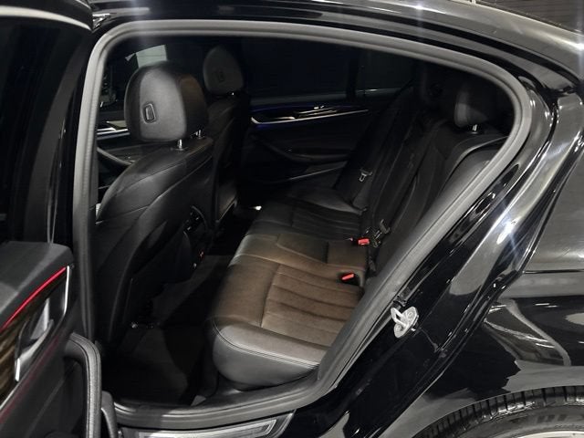 2021 BMW 530i 530i