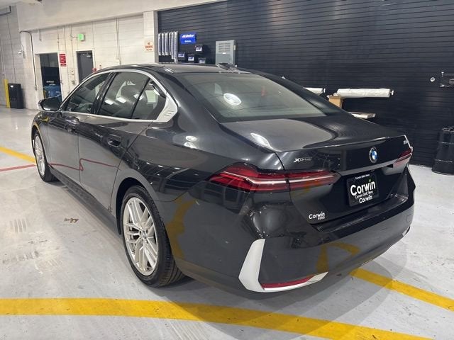 2025 BMW 5 Series 530i xDrive