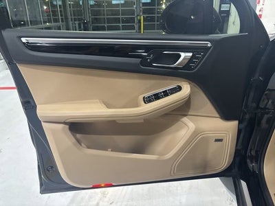 2021 Porsche Macan Base