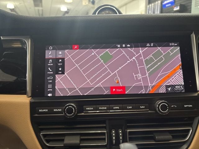 2021 Porsche Macan Base