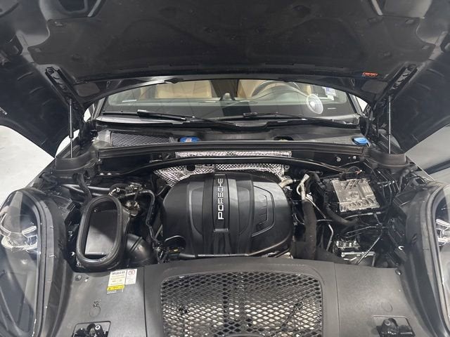 2021 Porsche Macan Base