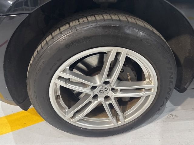 2021 Porsche Macan Base