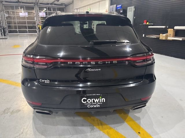 2021 Porsche Macan Base