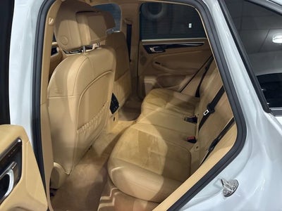 2017 Porsche Macan NA