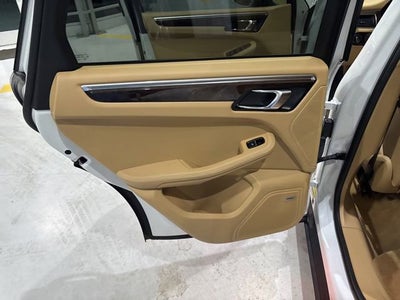 2017 Porsche Macan NA
