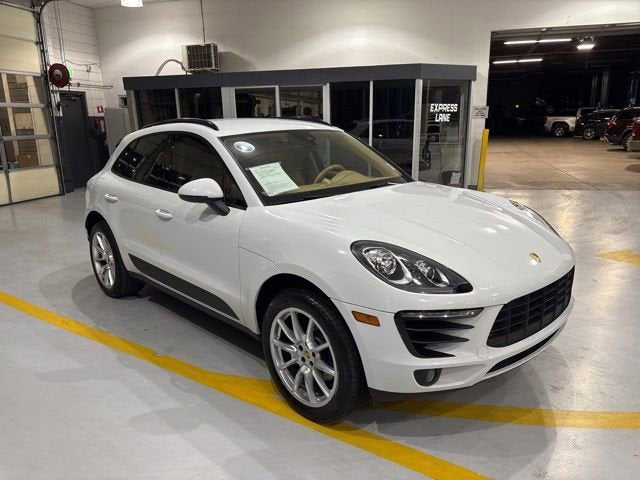 2017 Porsche Macan NA