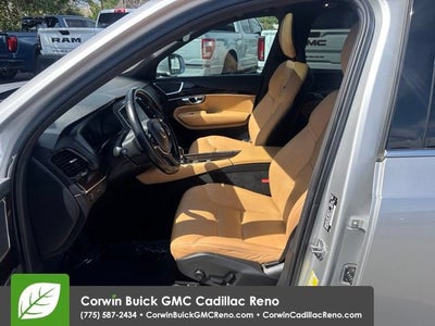2017 Volvo XC90 T6 Momentum