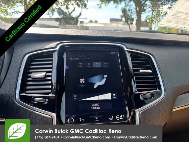 2017 Volvo XC90 T6 Momentum