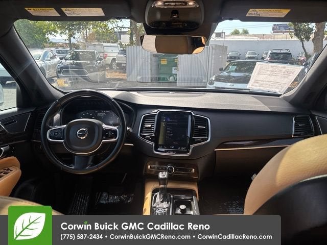 2017 Volvo XC90 T6 Momentum