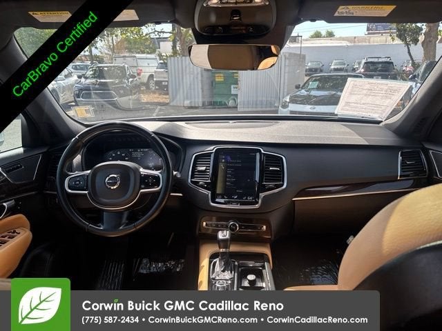2017 Volvo XC90 T6 Momentum