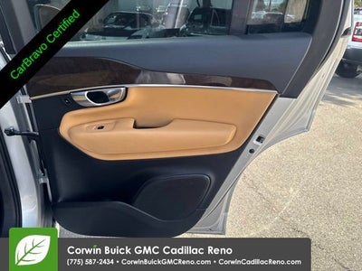 2017 Volvo XC90 T6 Momentum
