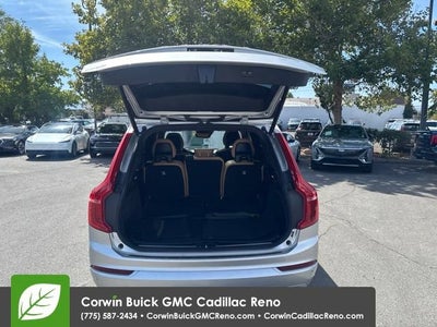 2017 Volvo XC90 T6 Momentum