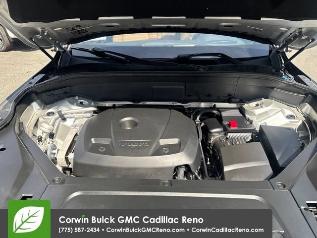 2017 Volvo XC90 T6 Momentum