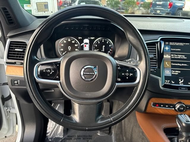 2021 Volvo XC90 T6 Momentum 7 Passenger