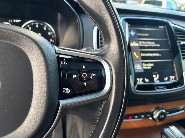 2021 Volvo XC90 T6 Momentum 7 Passenger