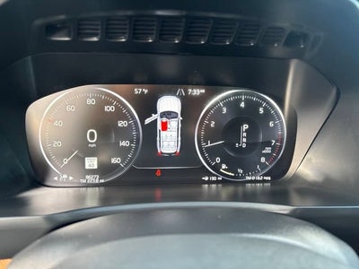 2021 Volvo XC90 T6 Momentum 7 Passenger