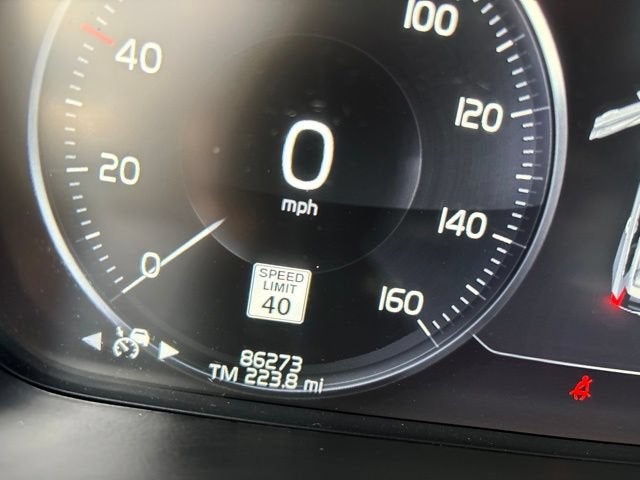 2021 Volvo XC90 T6 Momentum 7 Passenger