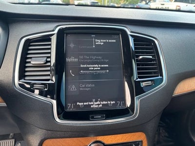 2021 Volvo XC90 T6 Momentum 7 Passenger
