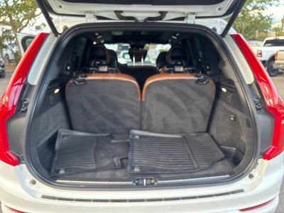 2021 Volvo XC90 T6 Momentum 7 Passenger