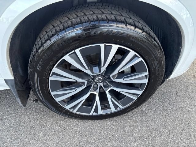 2021 Volvo XC90 T6 Momentum 7 Passenger