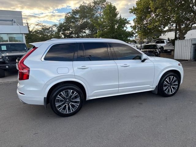2021 Volvo XC90 T6 Momentum 7 Passenger
