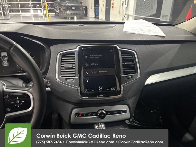 2017 Volvo XC90 T6 Momentum
