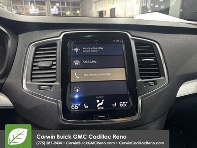 2017 Volvo XC90 T6 Momentum